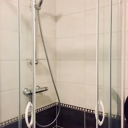 Face Aux Thermes Appartement *